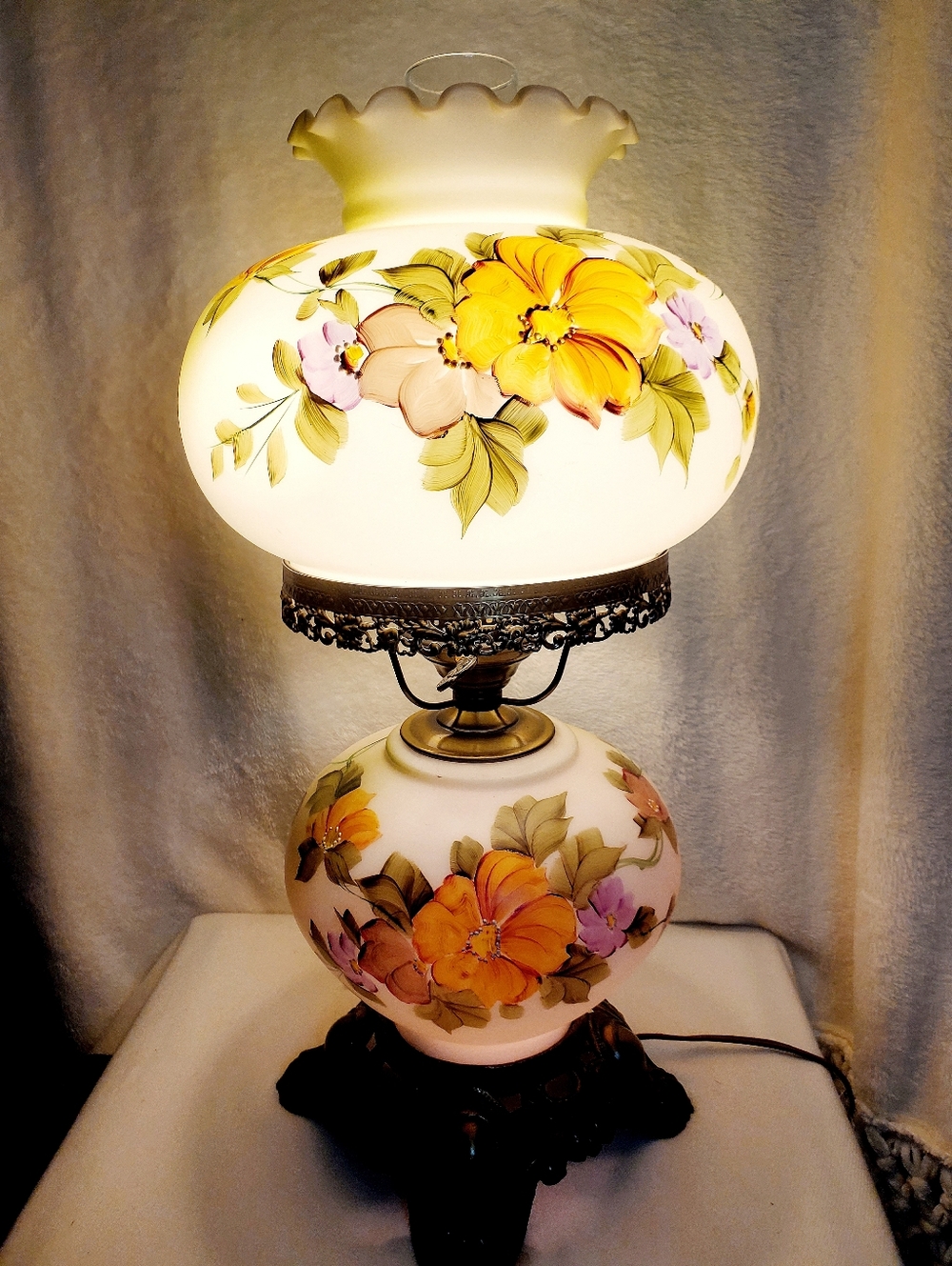 Large 1900's GONE WITH THE WIND HURRICANE LAMP